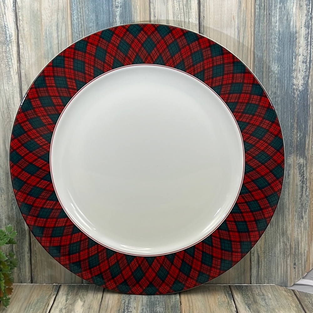 ⭐️Vintage 90’s sasaki tartan plaid chop plate